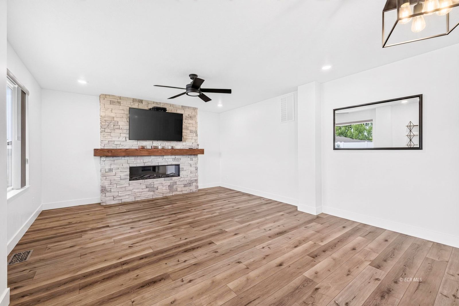 3129 Newcastle Circle Property Photo 10