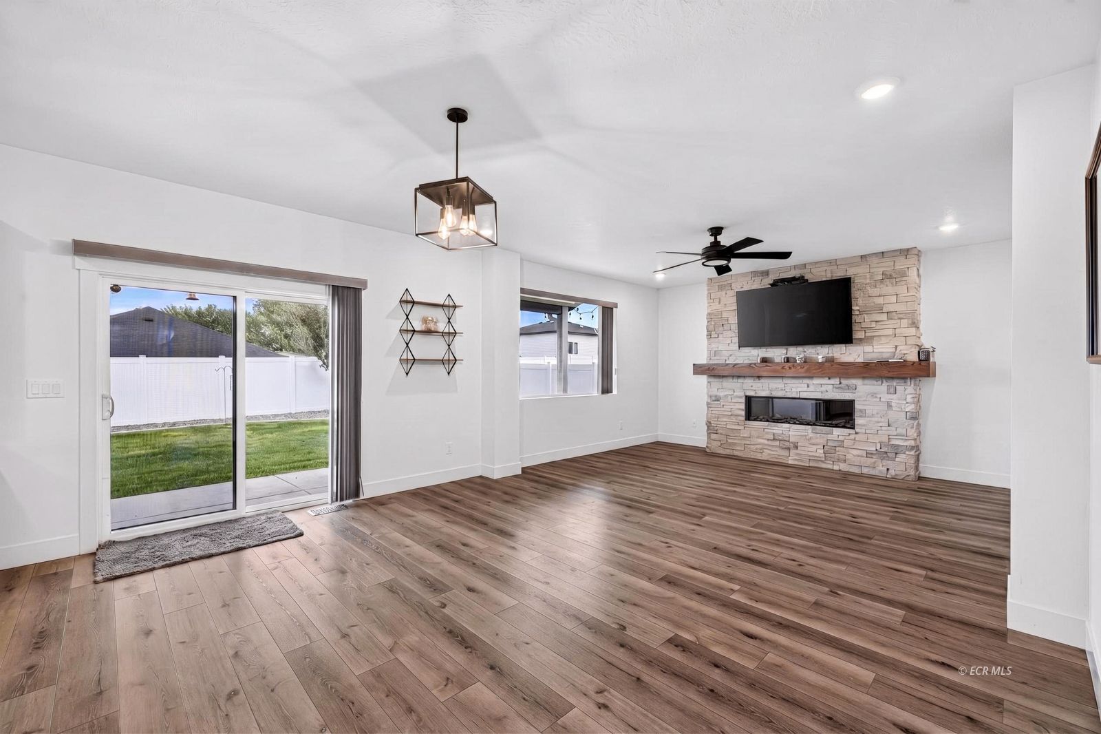 3129 Newcastle Circle Property Photo 11