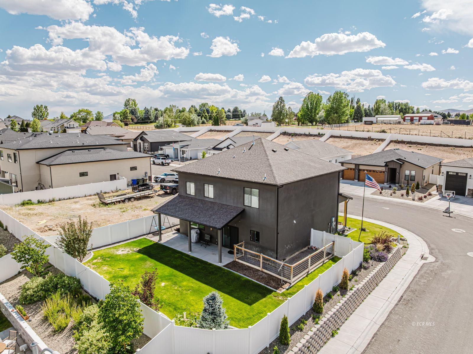 3129 Newcastle Circle Property Photo 41