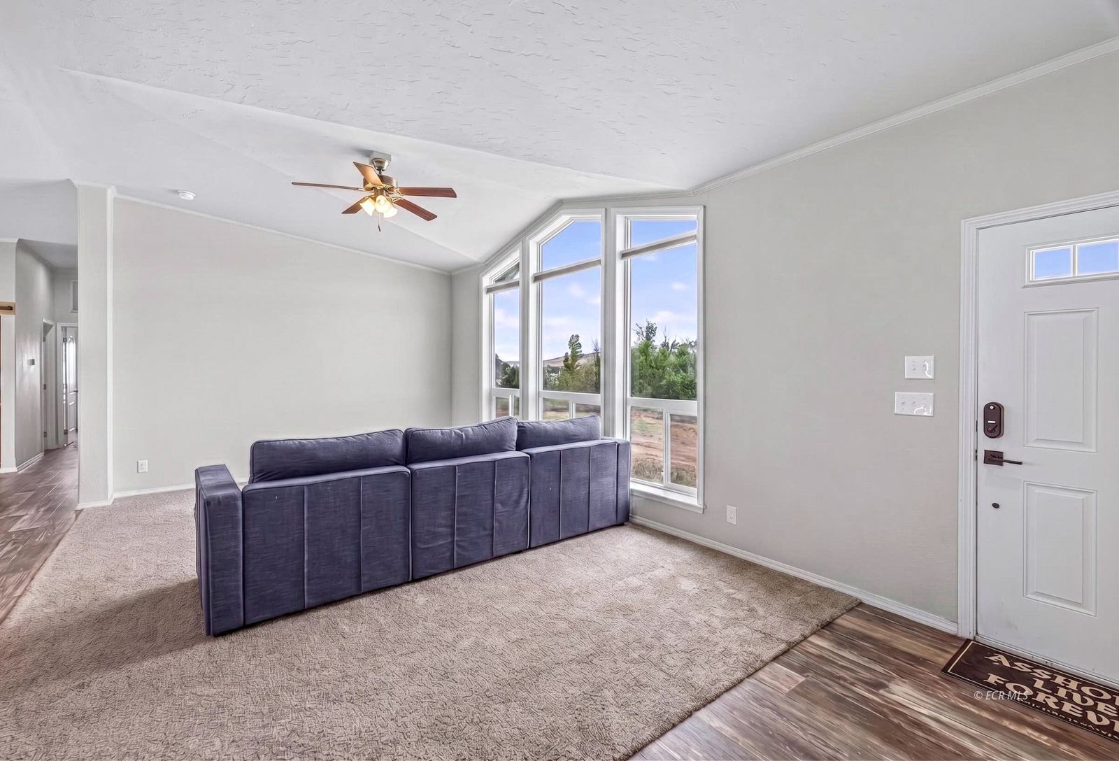 877 Spring Valley Parkway Property Photo 6