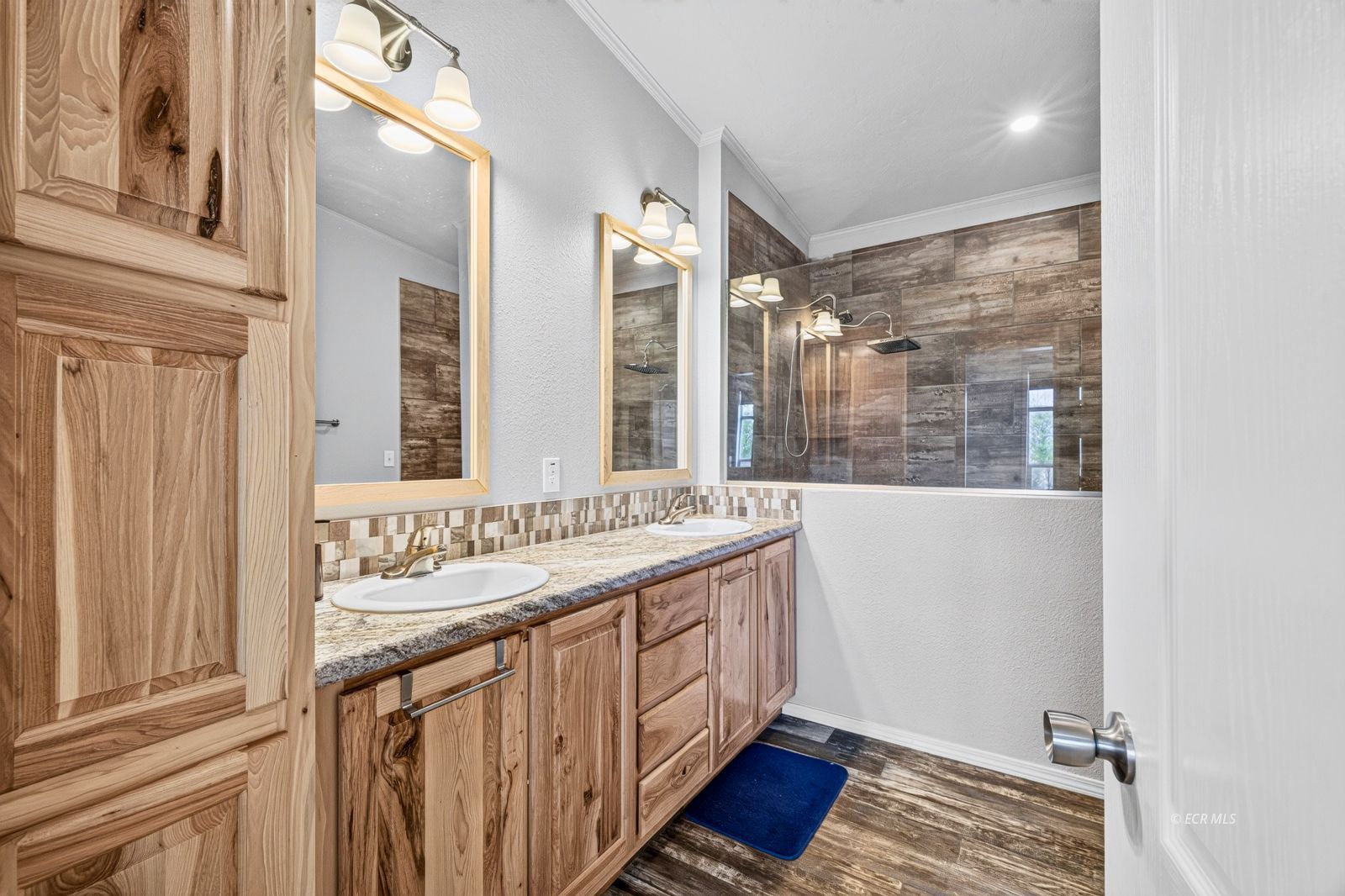 877 Spring Valley Parkway Property Photo 18