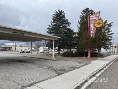 340 6th Street Property Photo 1