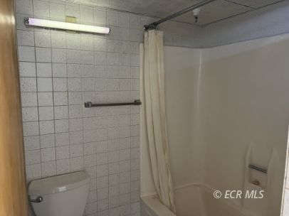340 6th Street Property Photo 7