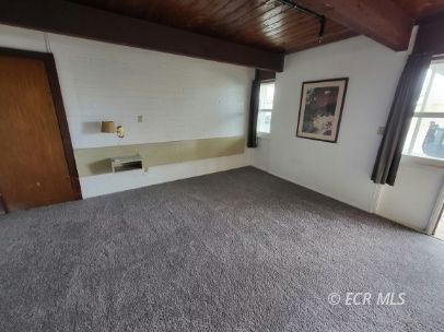 340 6th Street Property Photo 9