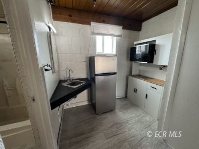 340 6th Street Property Photo 15