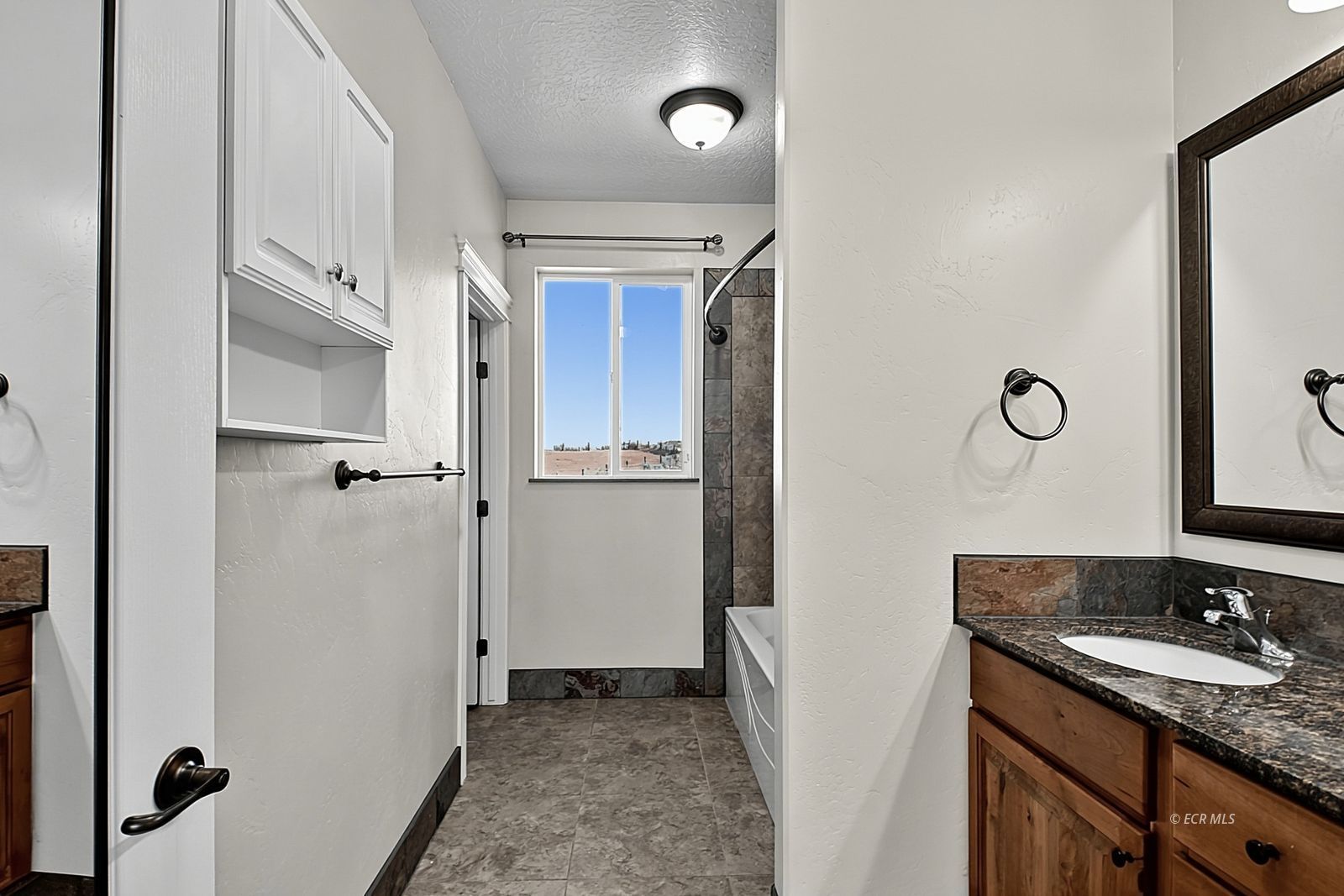 455 Blue Jay Drive Property Photo 17