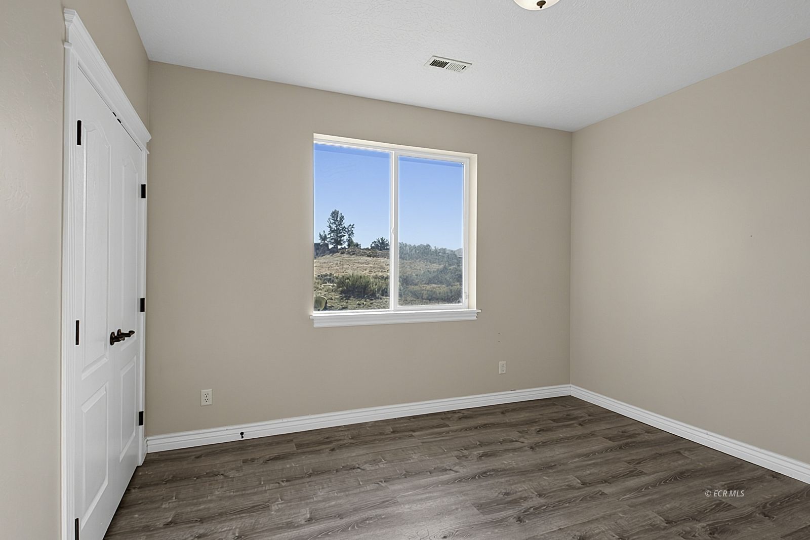 455 Blue Jay Drive Property Photo 25