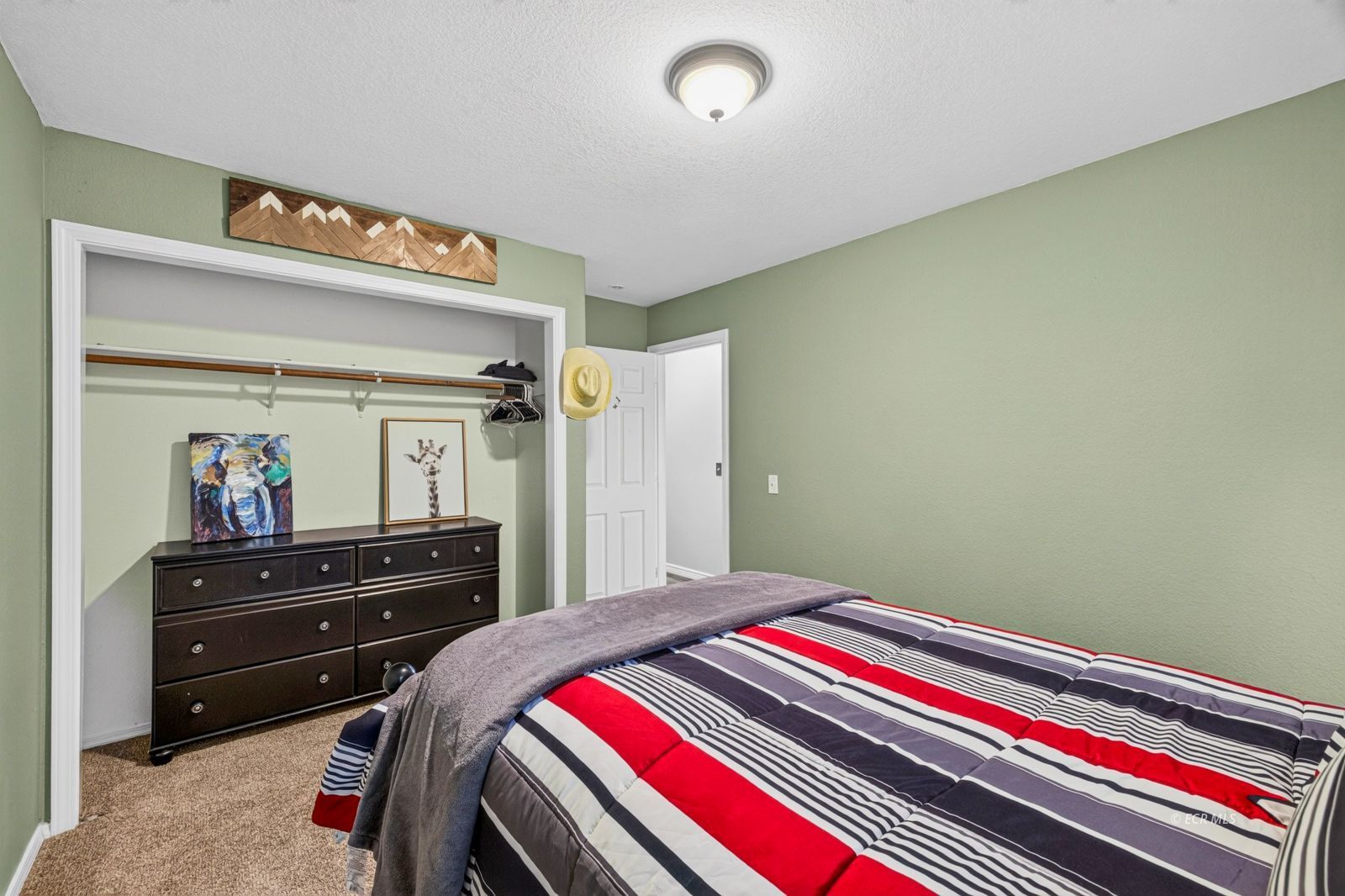 811 White Oak Drive Property Photo 27