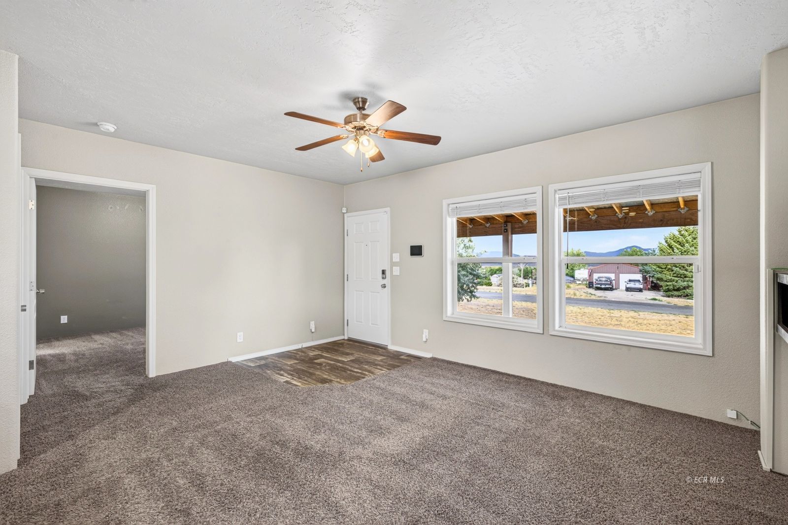 693 Hayland Drive Property Photo 6