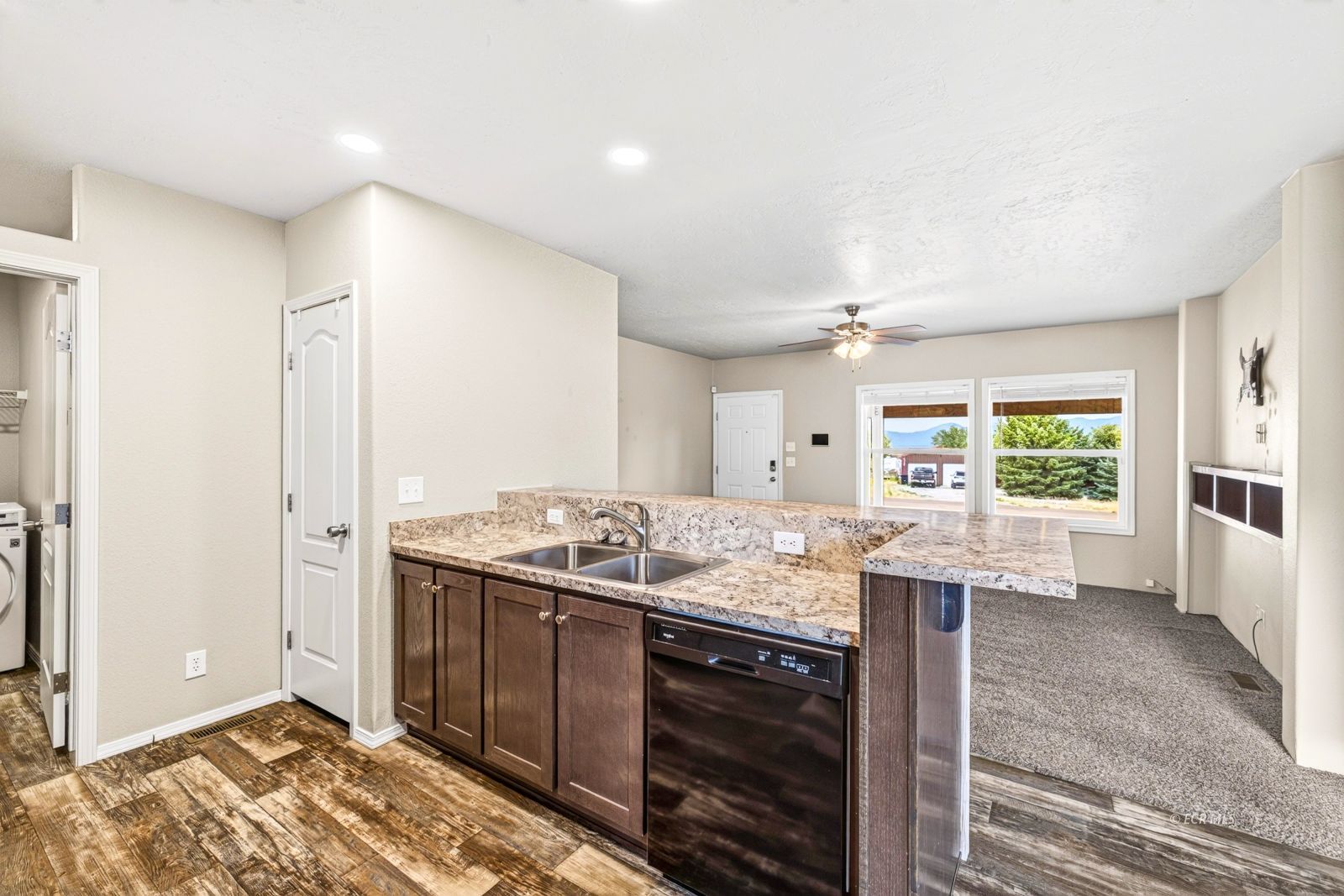 693 Hayland Drive Property Photo 14