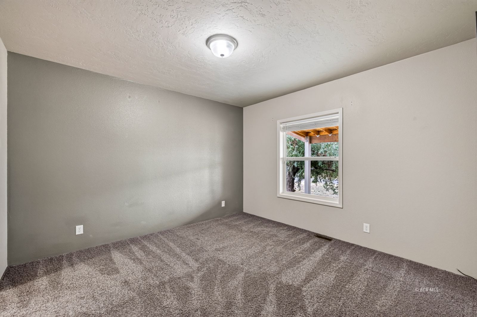 693 Hayland Drive Property Photo 18