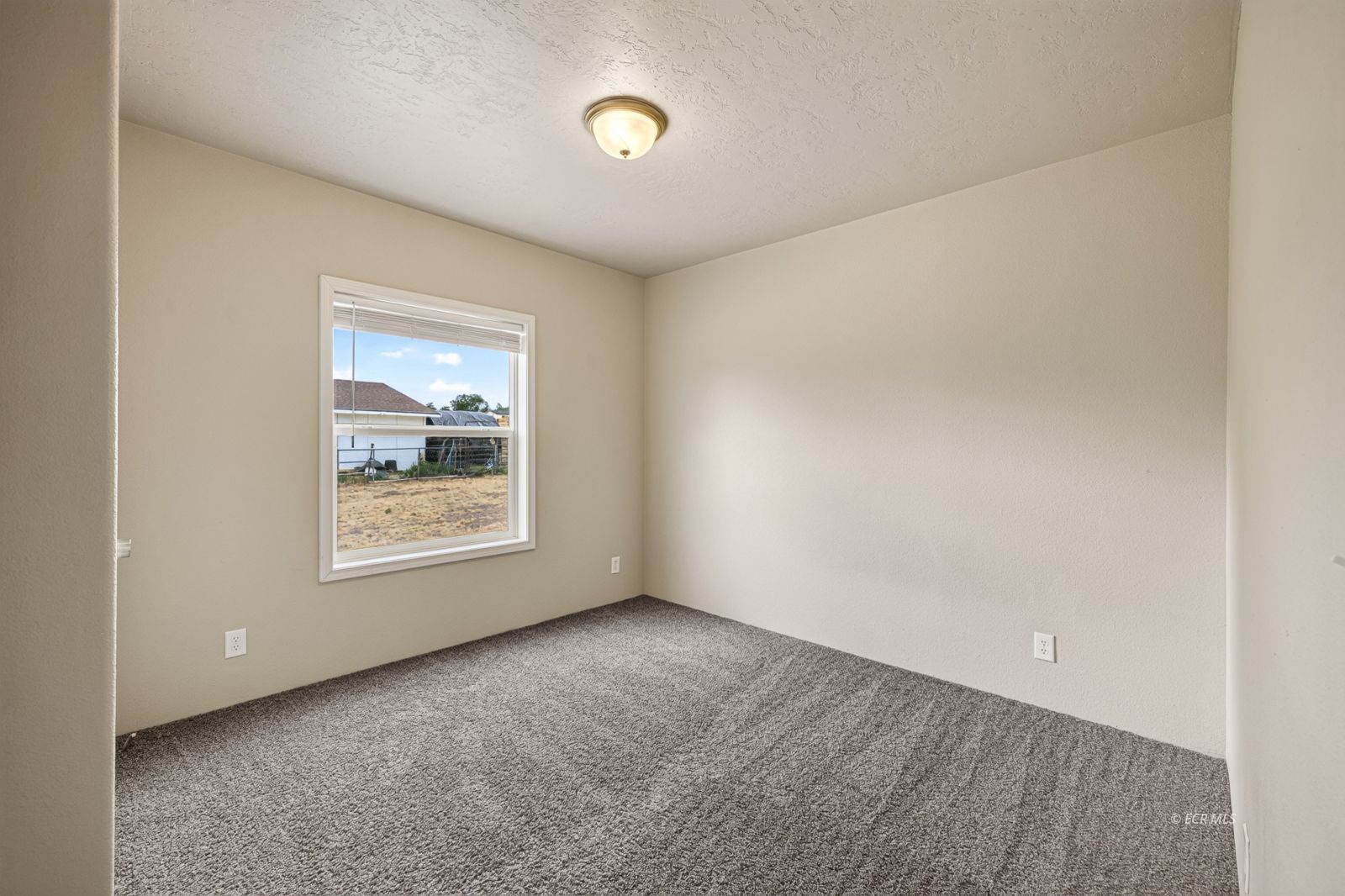 693 Hayland Drive Property Photo 25