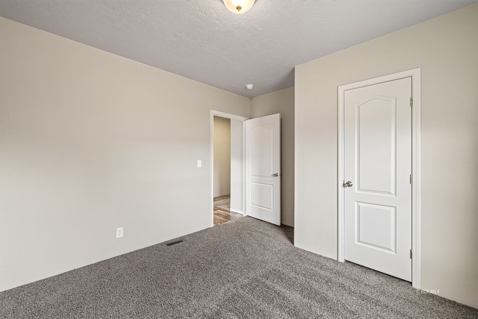 693 Hayland Drive Property Photo 27
