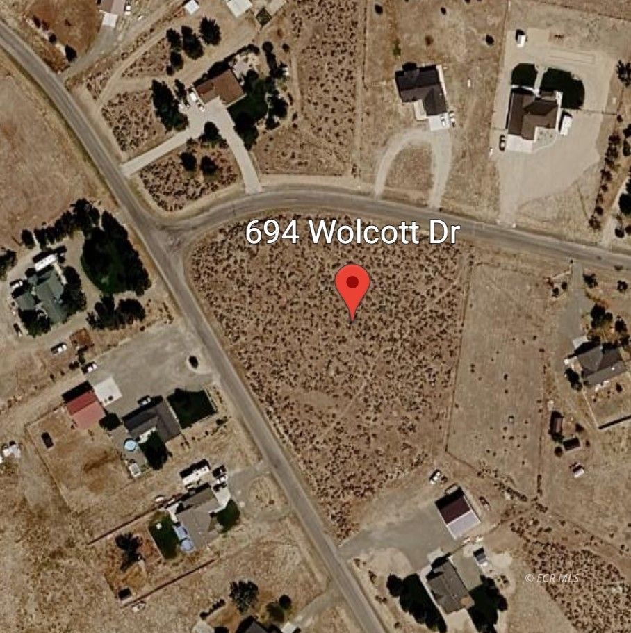 694 Wolcott Drive Property Photo 4