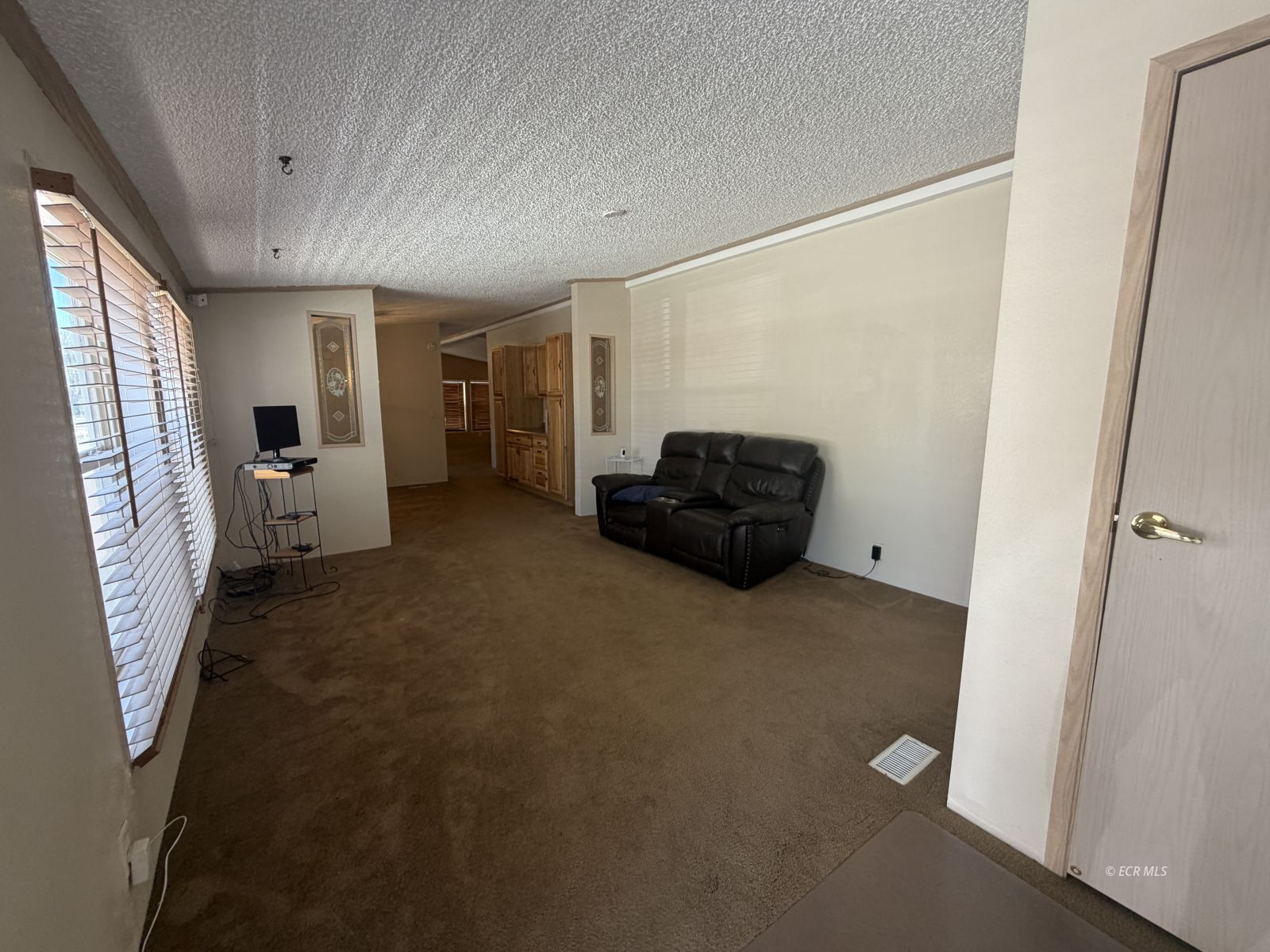 602 Fourth Street Property Photo 4