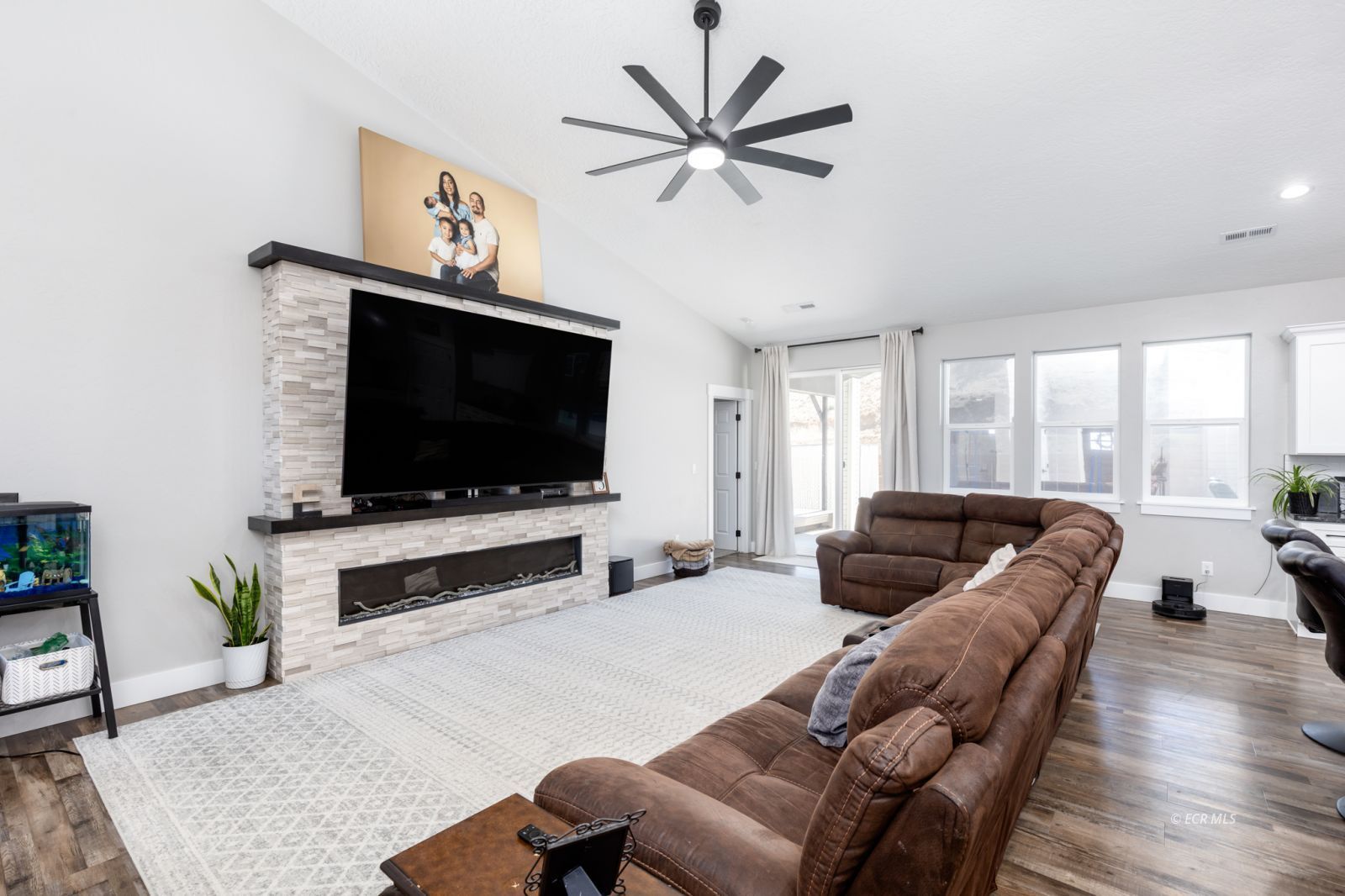 630 Glenwild Drive Property Photo 3
