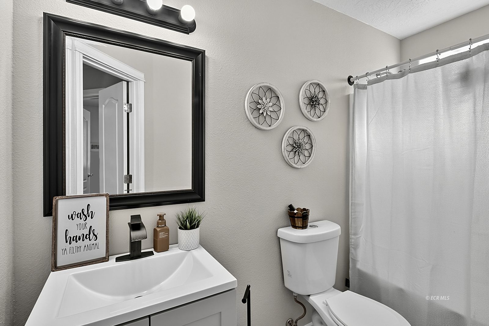 310 Oakridge Drive Property Photo 25