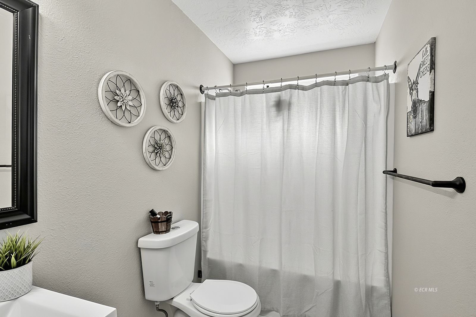 310 Oakridge Drive Property Photo 26