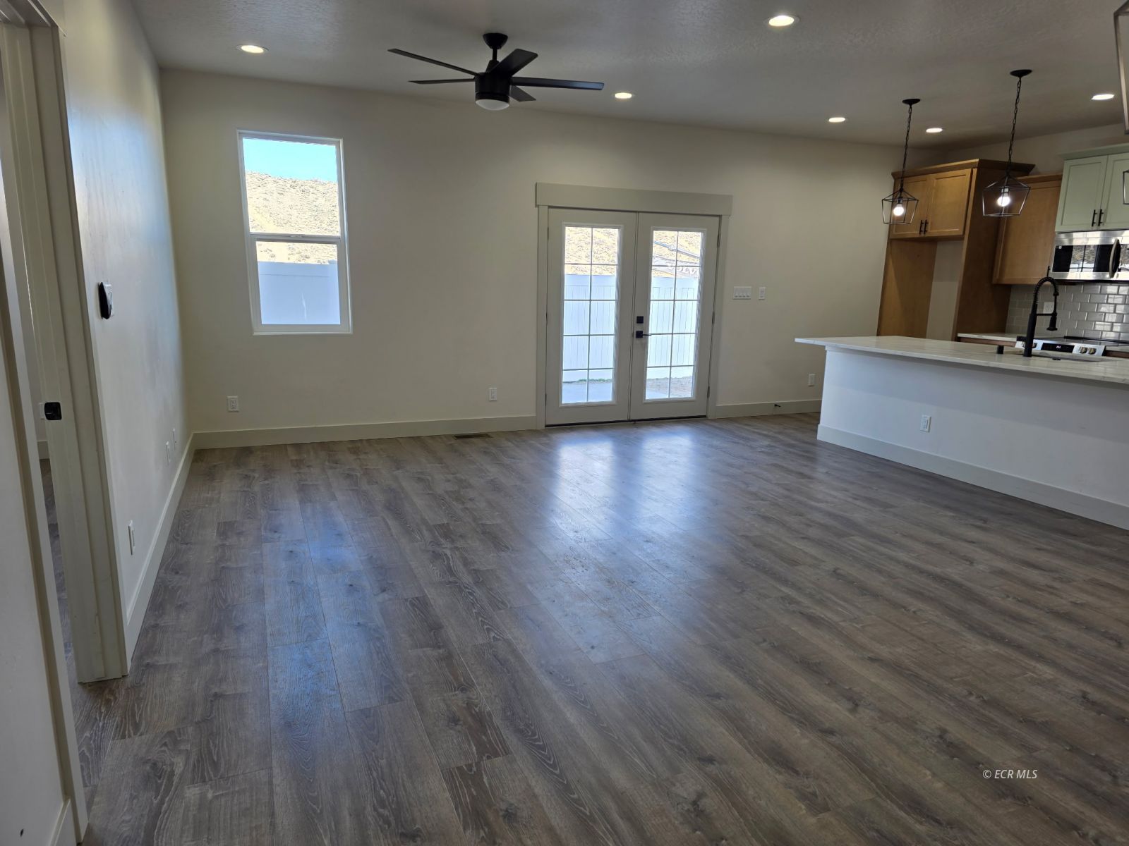 2703 Quartz Drive Property Photo 3