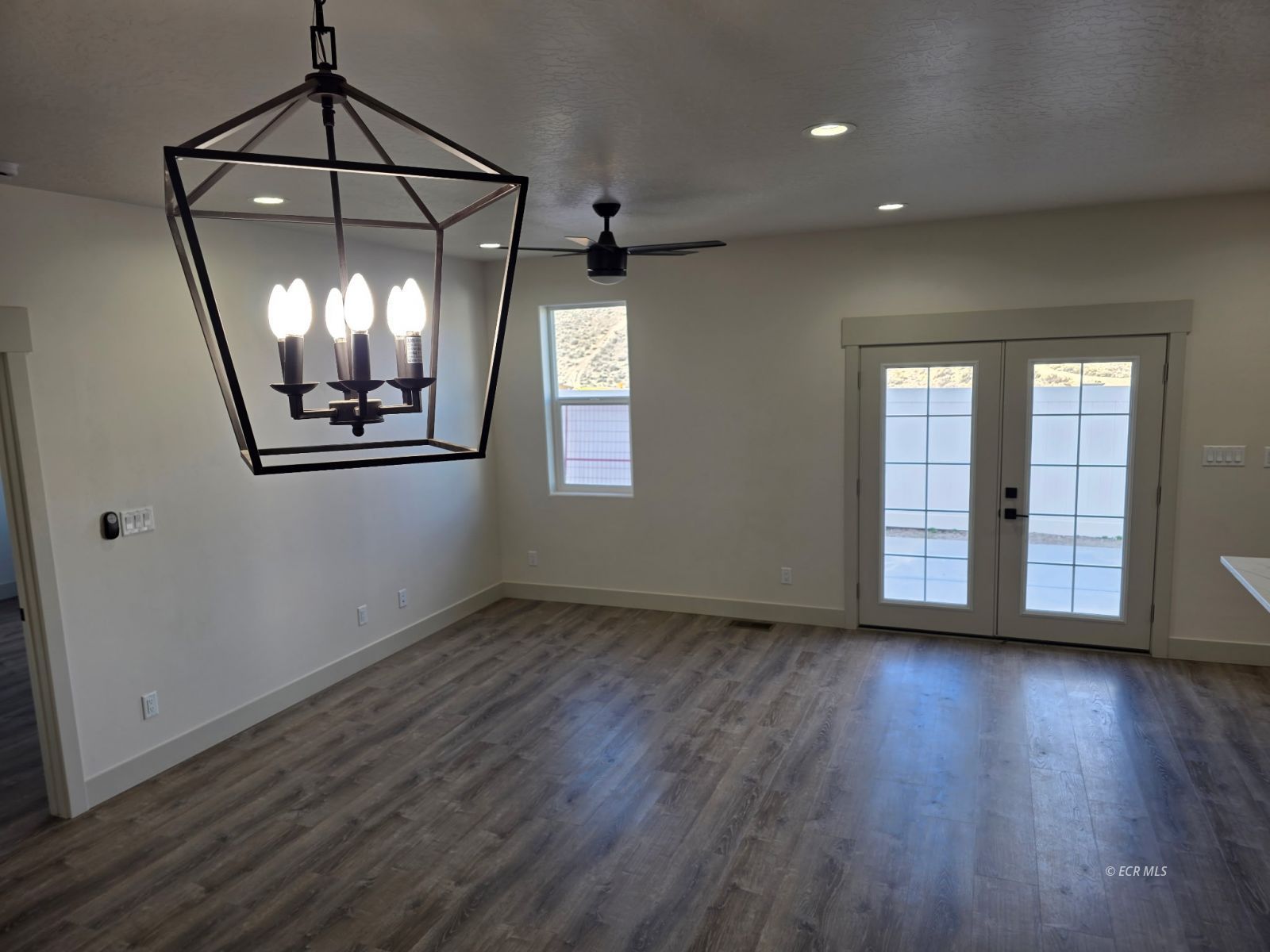 2703 Quartz Drive Property Photo 5
