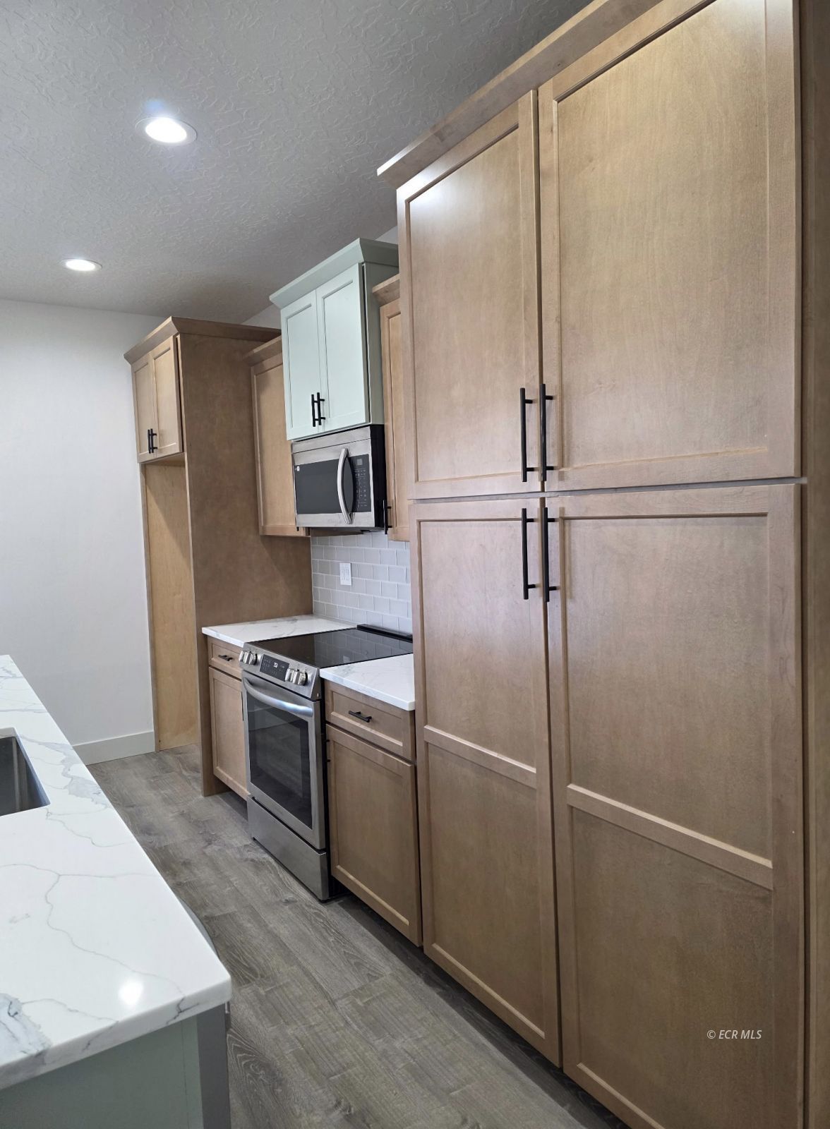 2703 Quartz Drive Property Photo 8