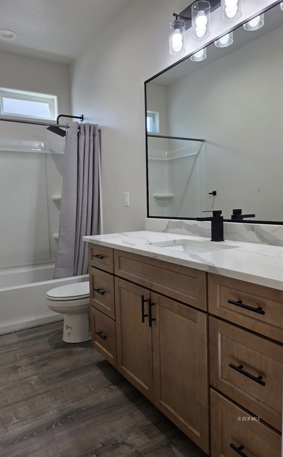 2703 Quartz Drive Property Photo 17