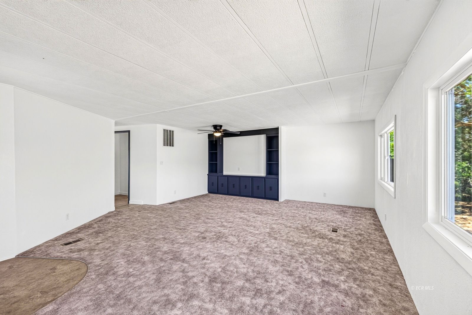 461 Tiffany Drive Property Photo 5