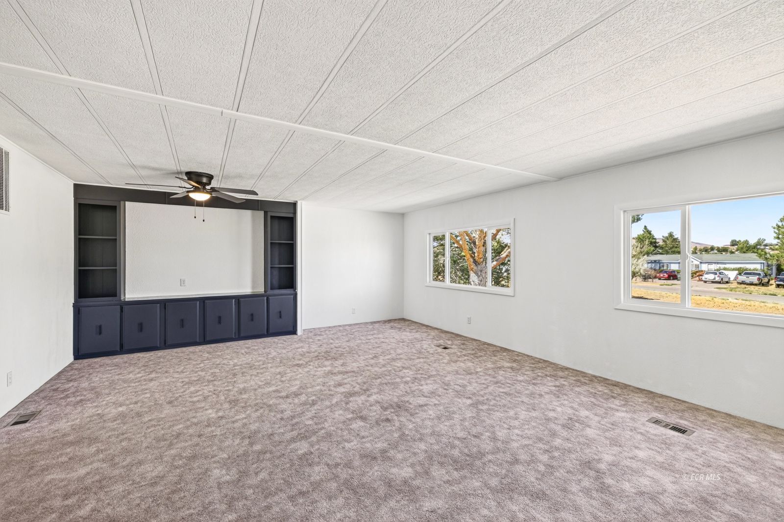 461 Tiffany Drive Property Photo 6
