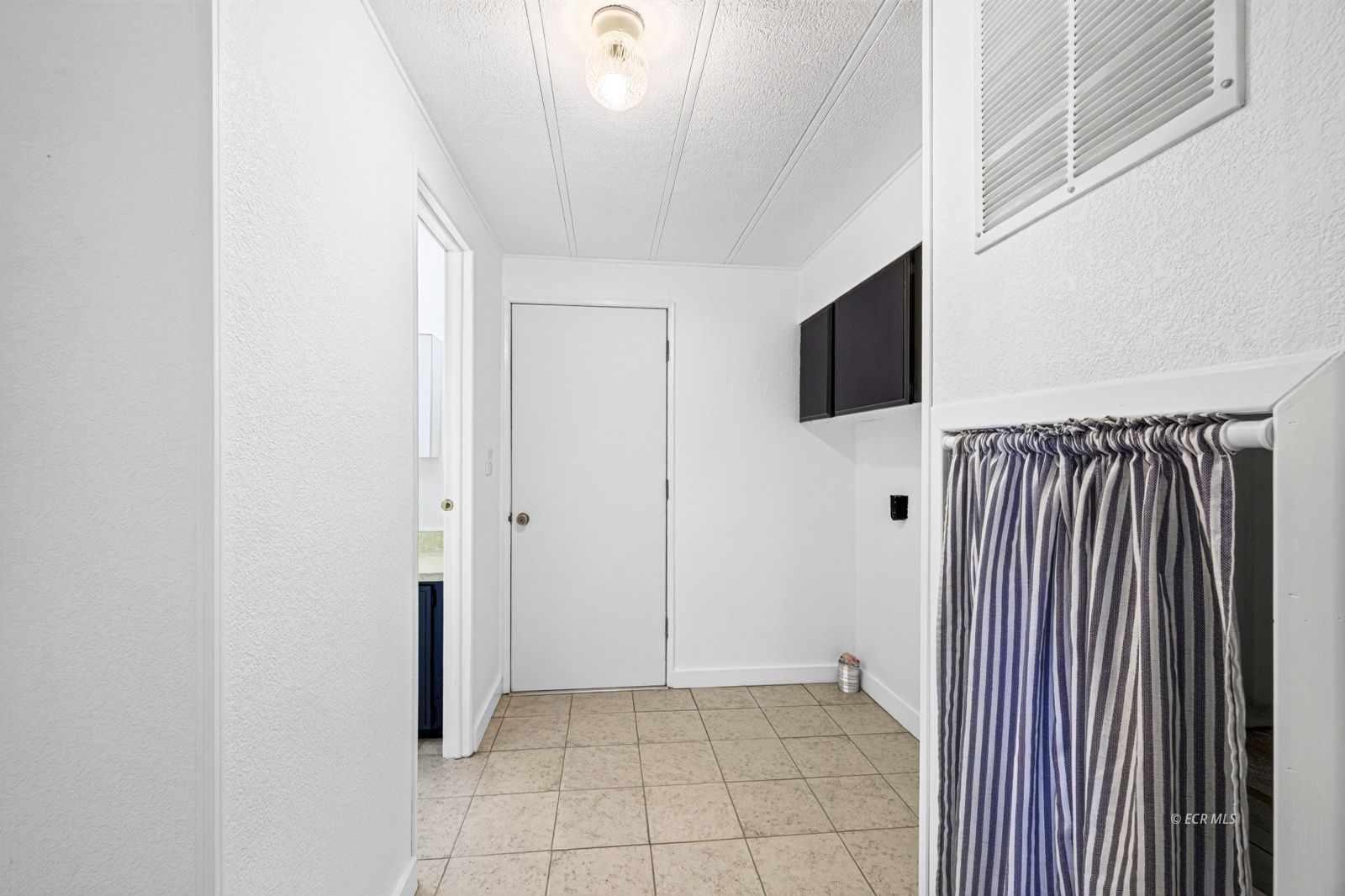 461 Tiffany Drive Property Photo 14