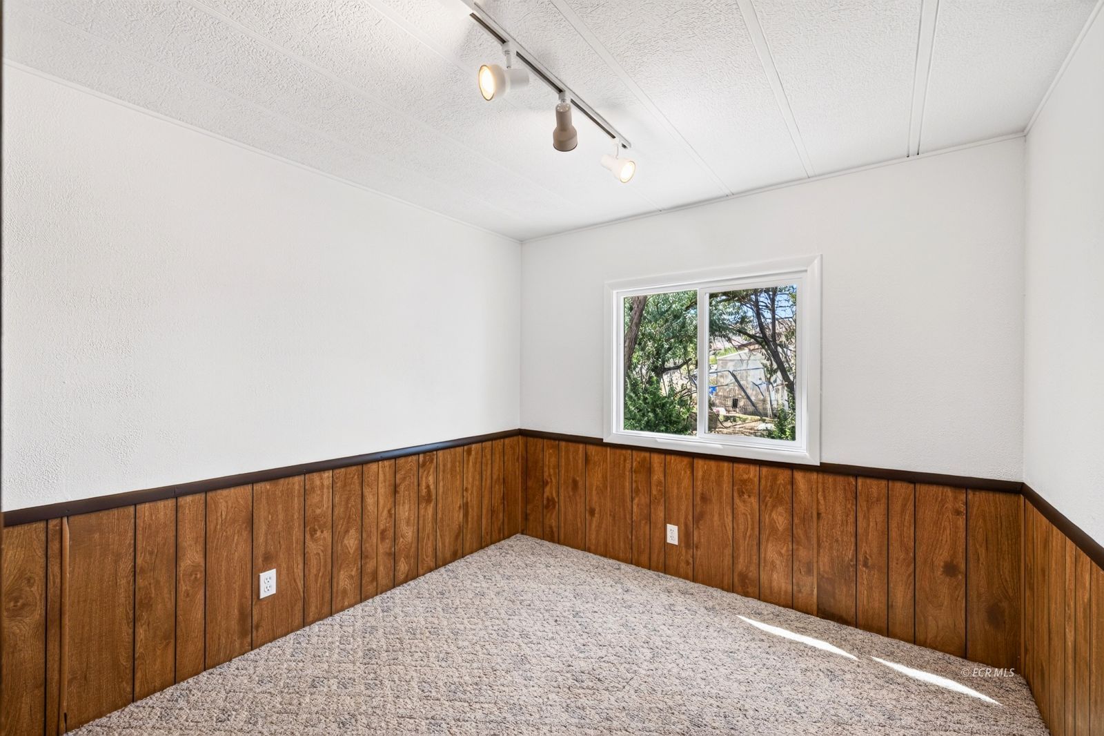 461 Tiffany Drive Property Photo 17