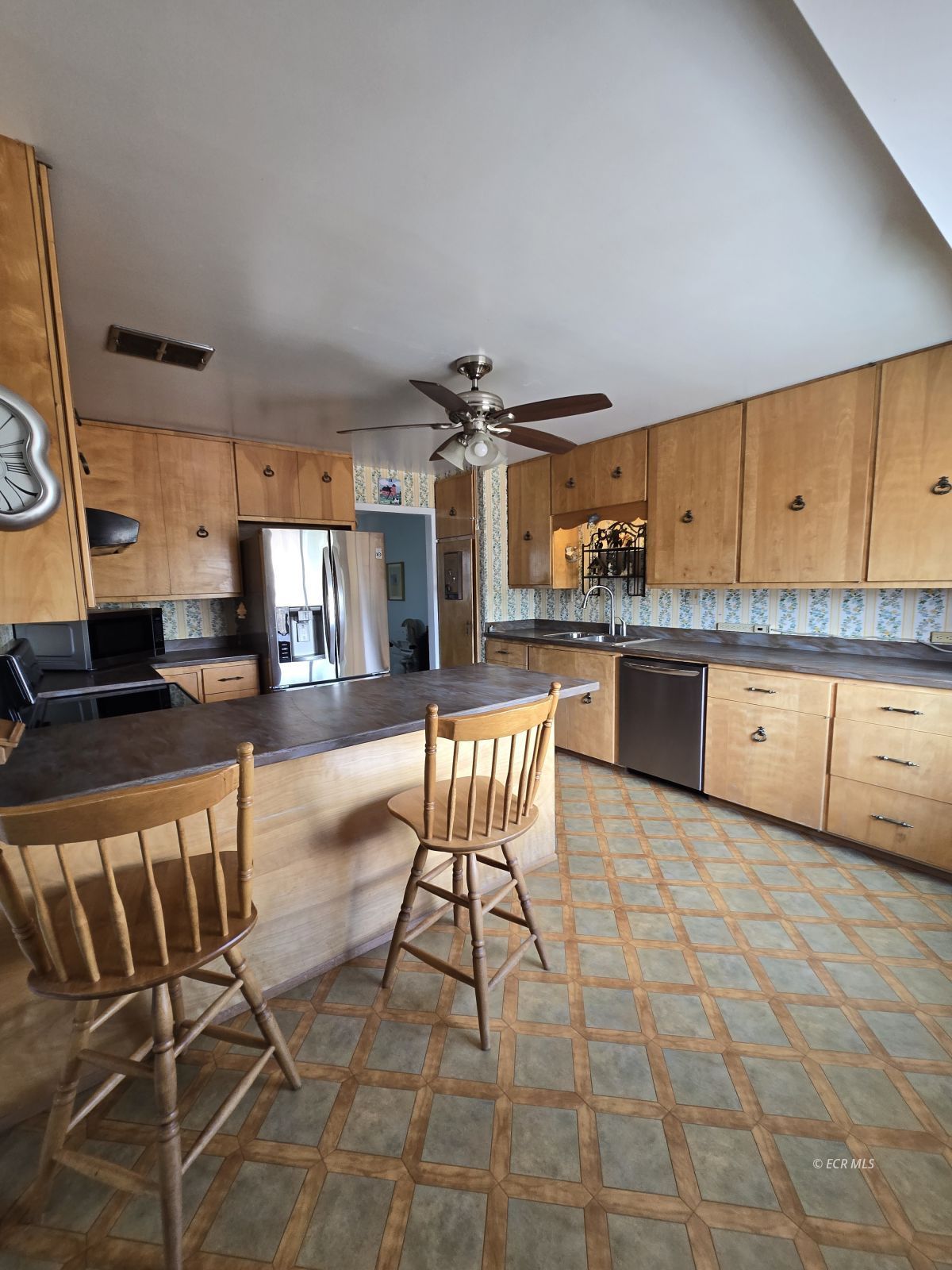 597 Shadybrook Drive Property Photo 13