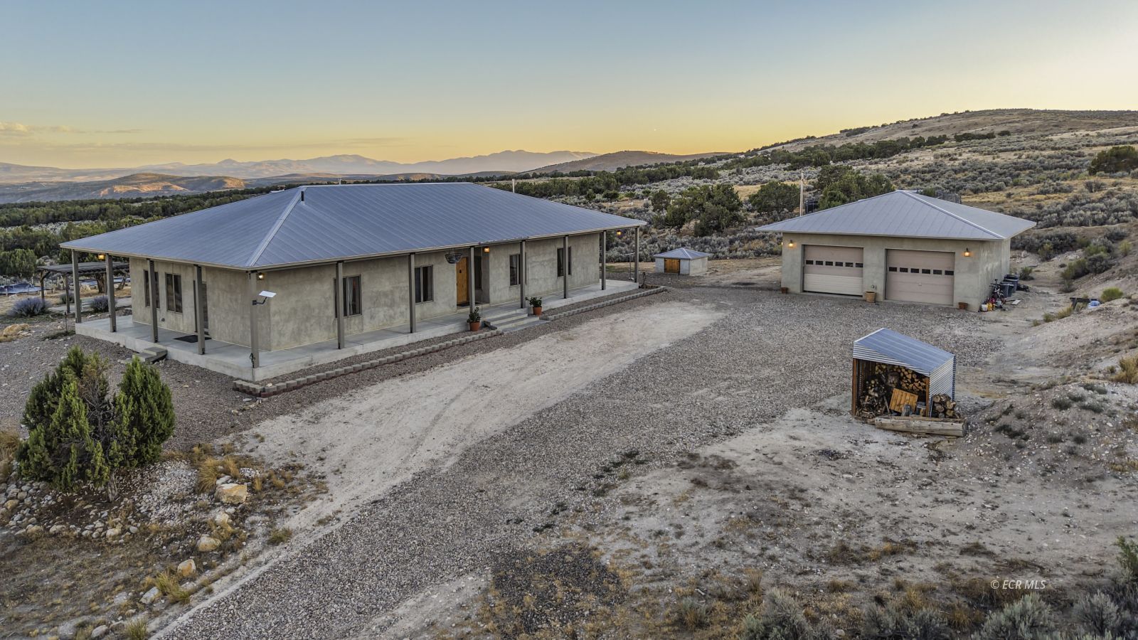 854 Hamilton Stage Road Property Photo 4