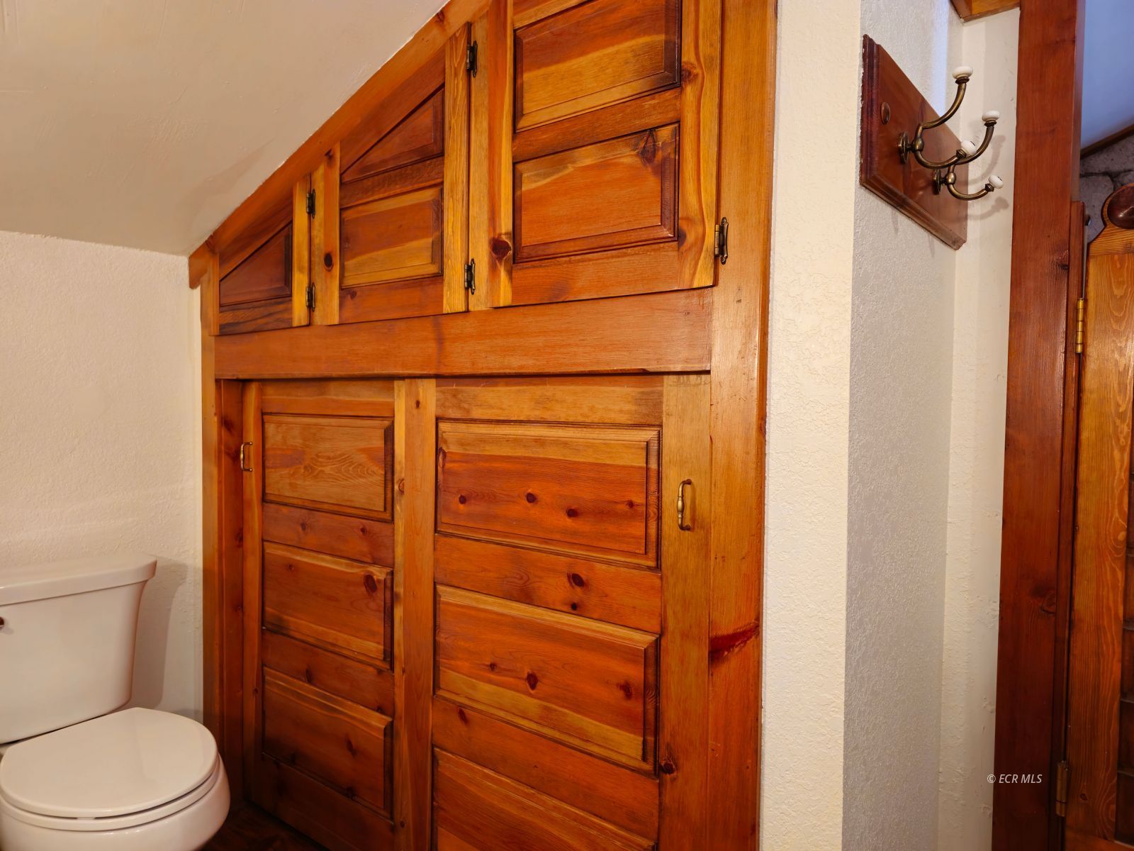 11 N Spring Street Property Photo 12
