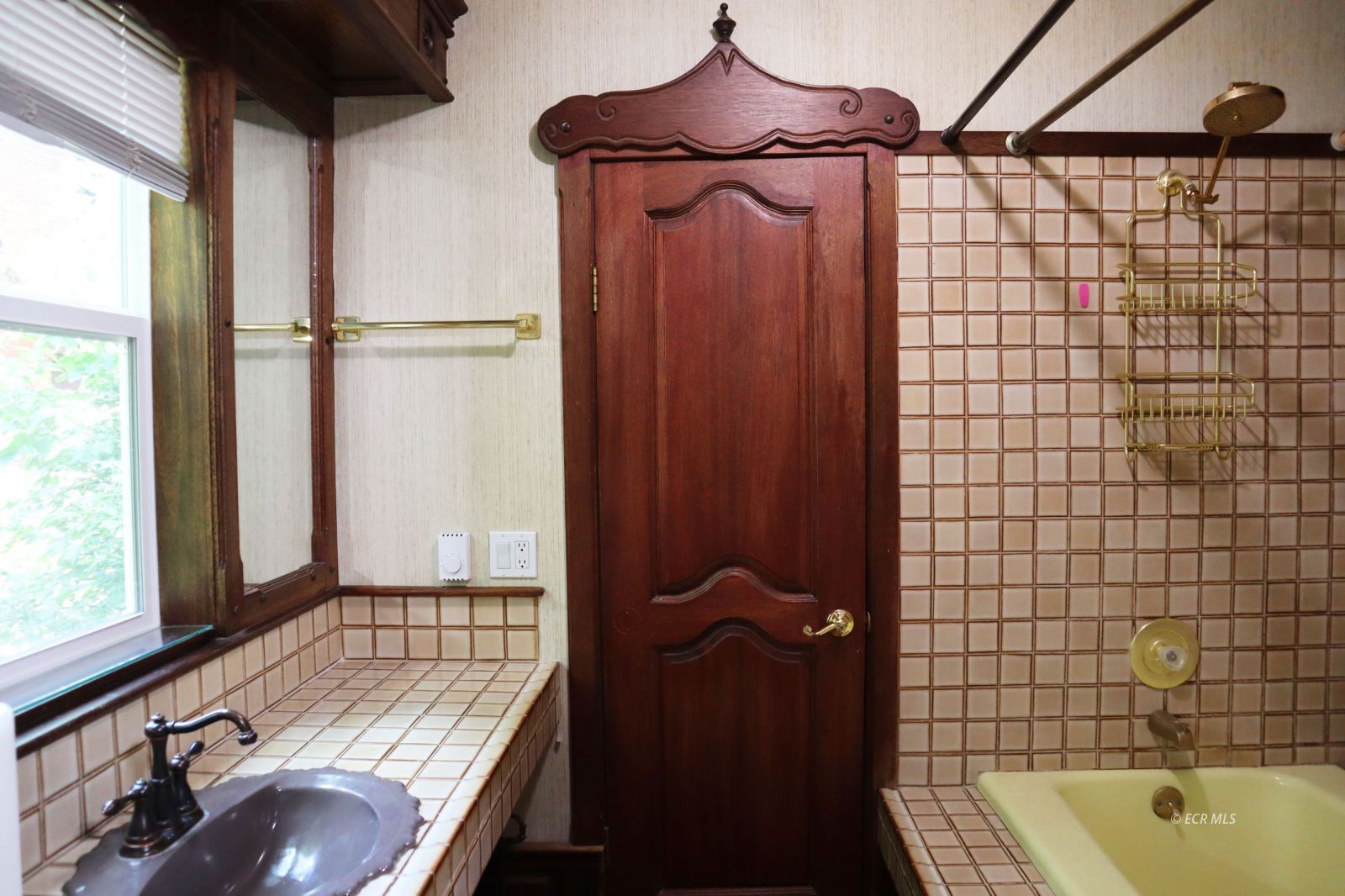 11 N Spring Street Property Photo 13