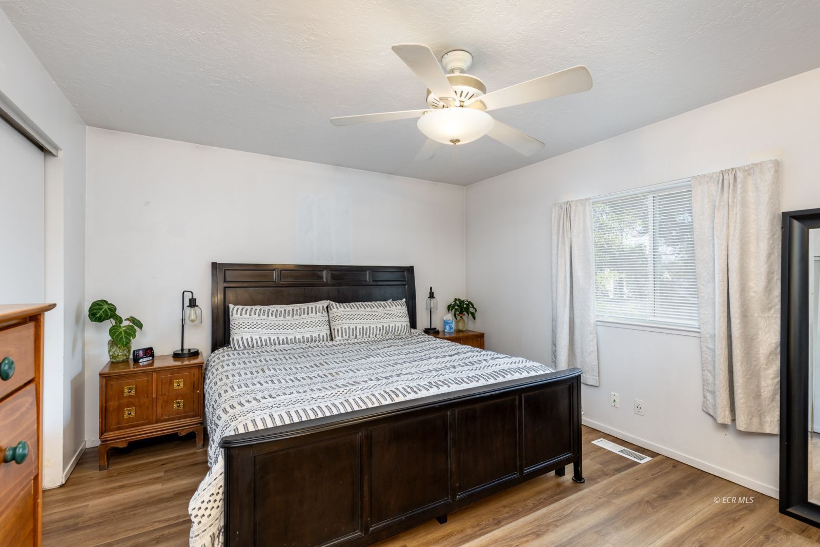 930 3rd Street Property Photo 15