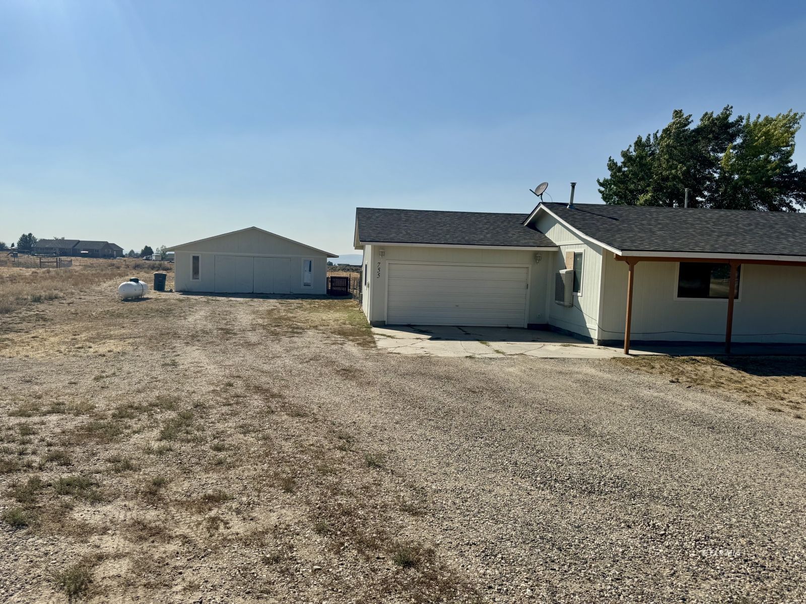 755 Devon Drive Property Photo 4
