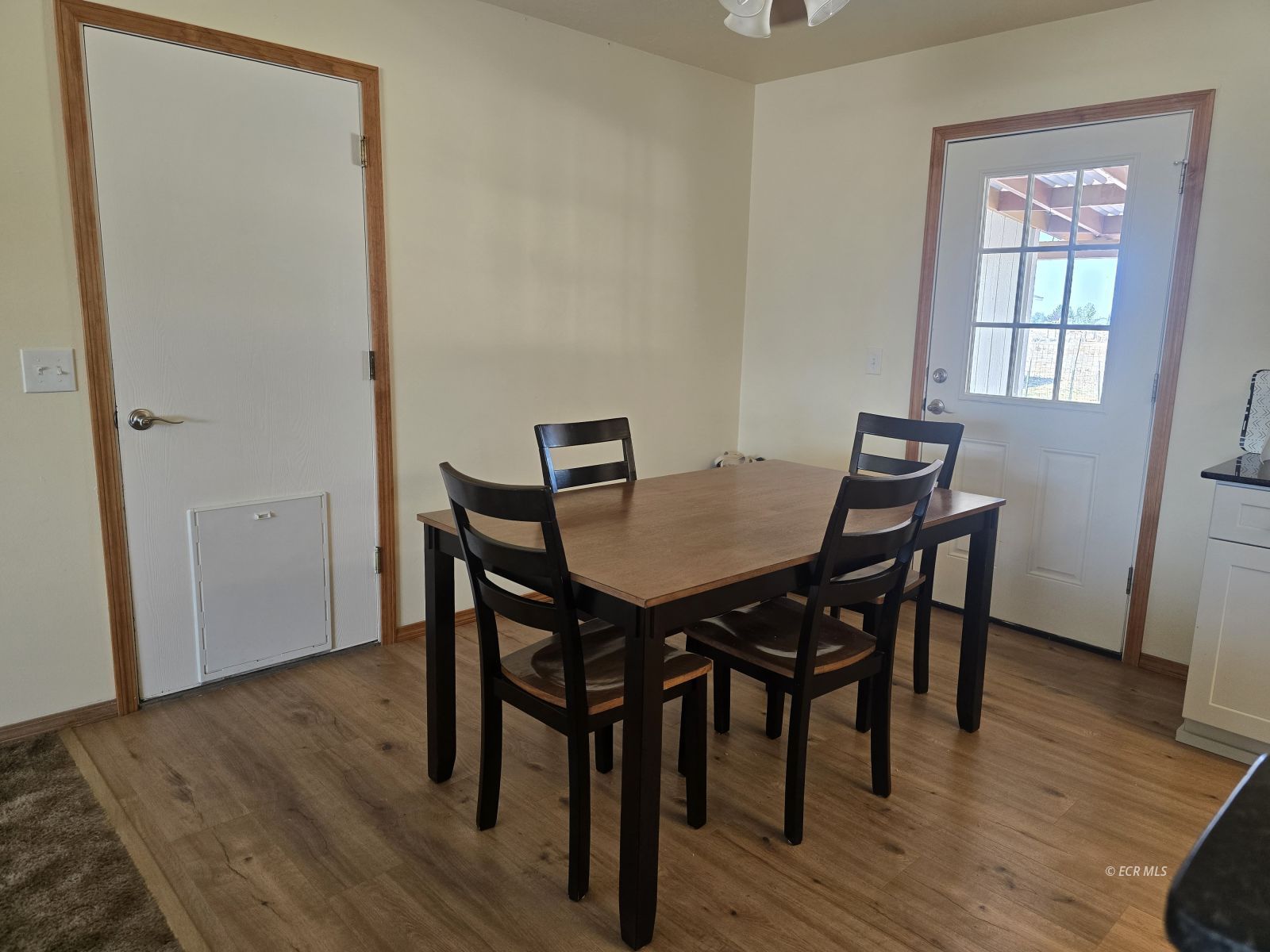755 Devon Drive Property Photo 10