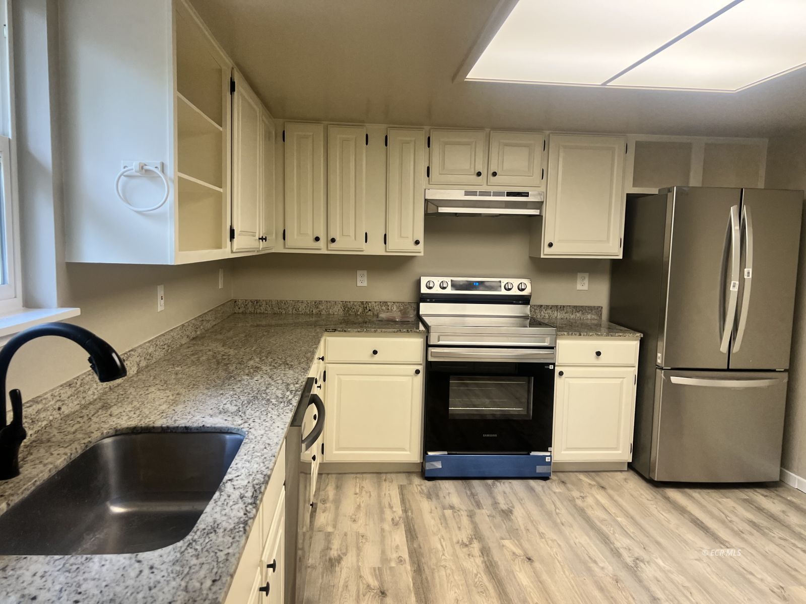 3152 Scenic View Drive Property Photo 4