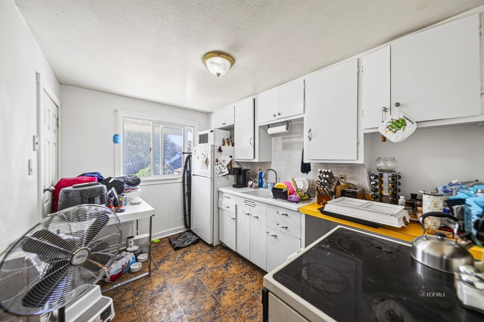 671 Ouderkirk Avenue Property Photo 28