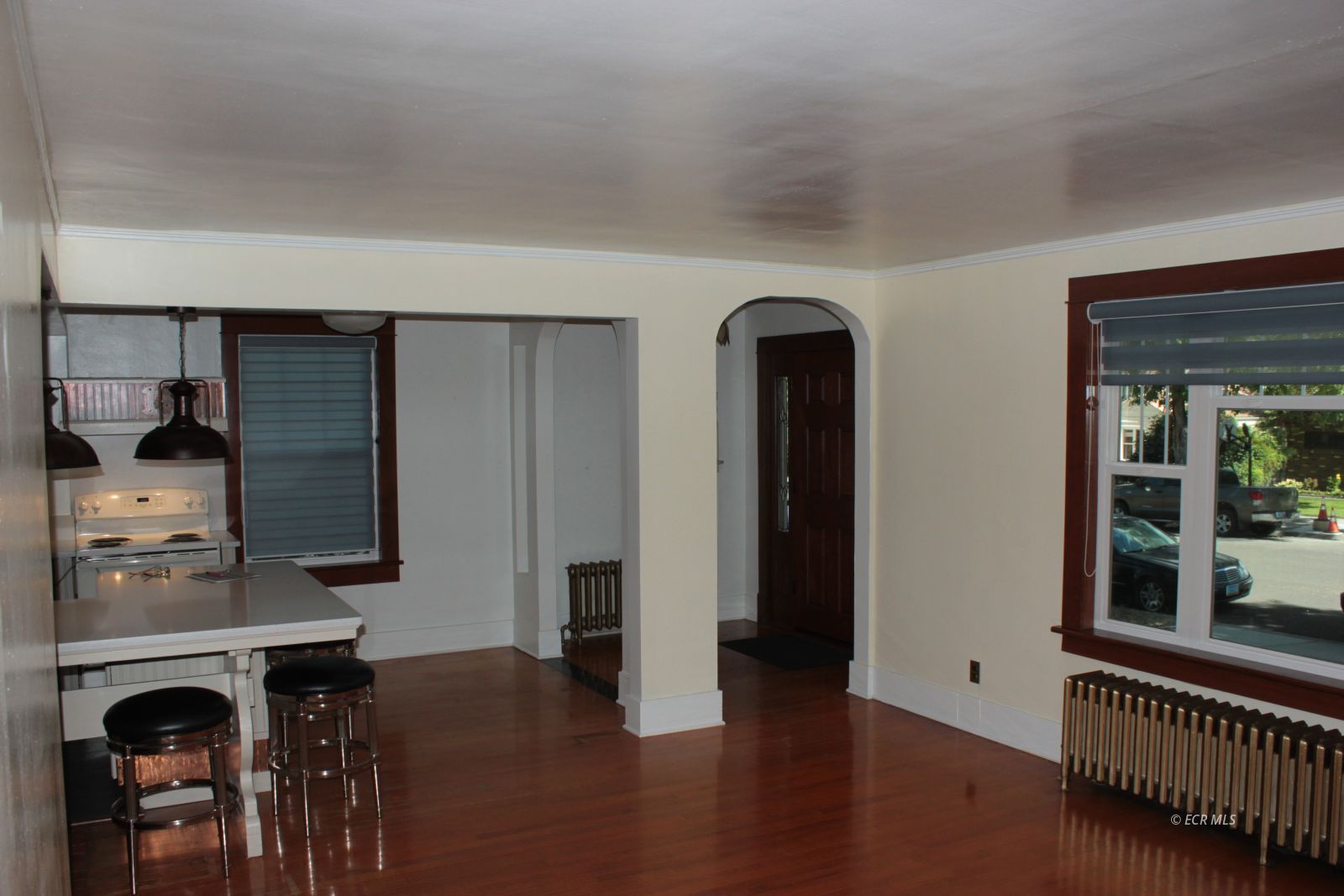 148 W Pine Street Property Photo 6