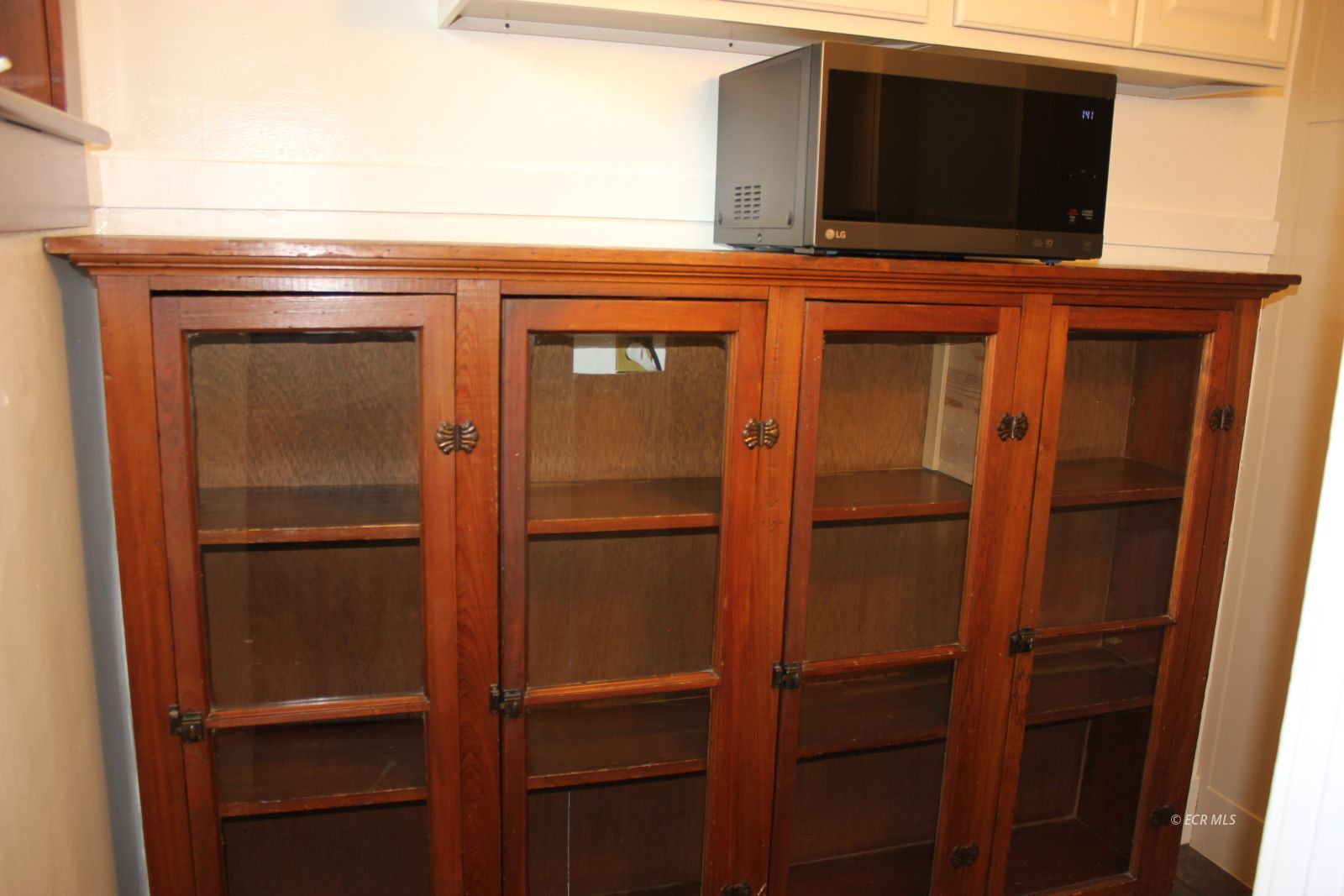 148 W Pine Street Property Photo 8
