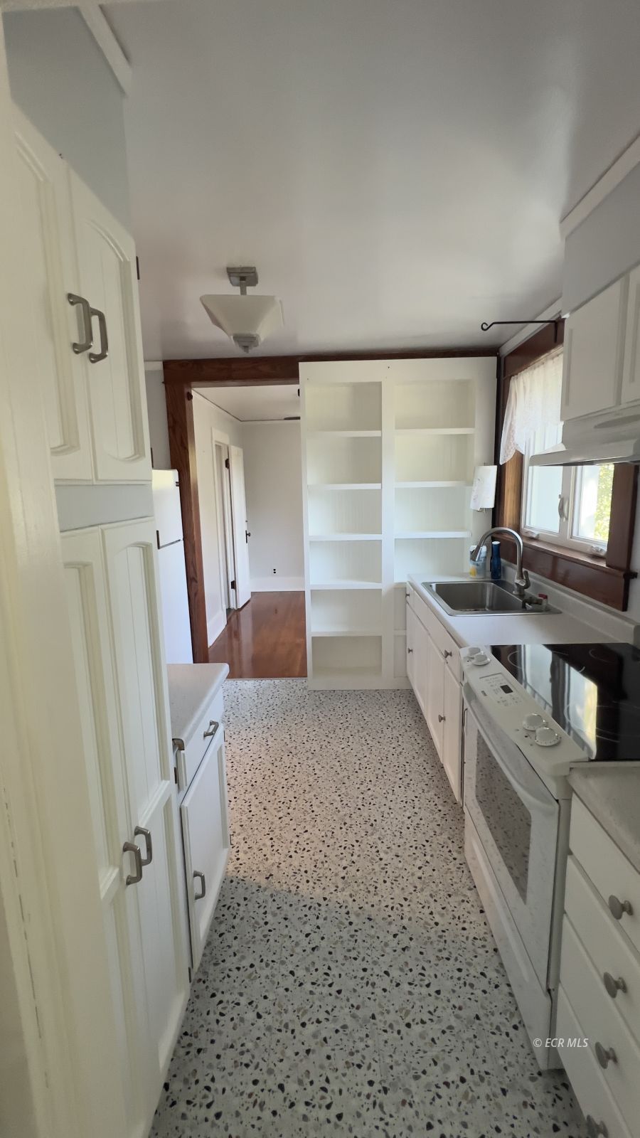 148 W Pine Street Property Photo 25