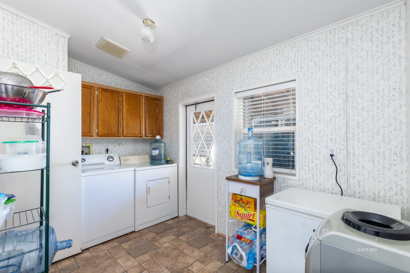 2312 North Hollow Drive Property Photo 8