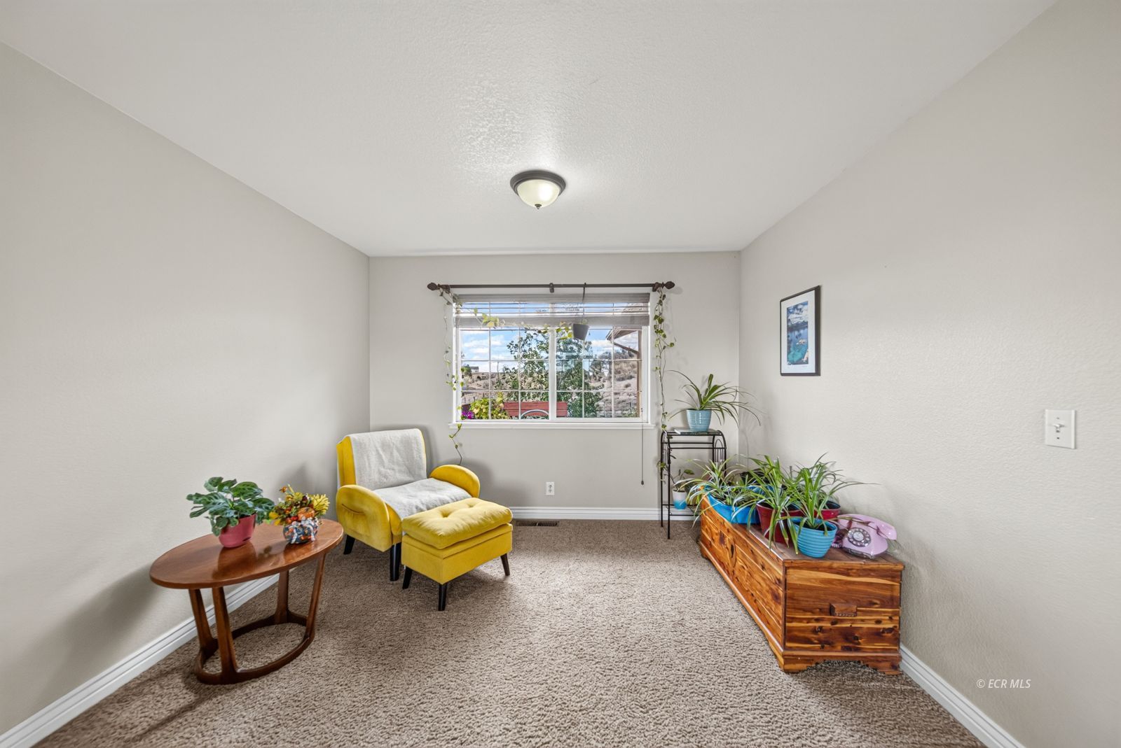 751 Thistle Drive Property Photo 8