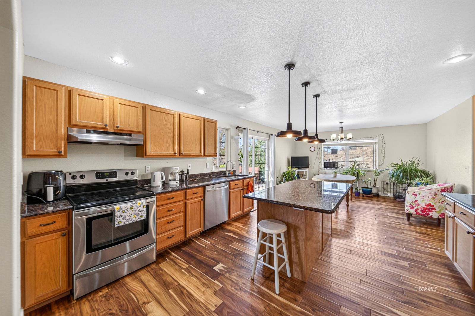 751 Thistle Drive Property Photo 10