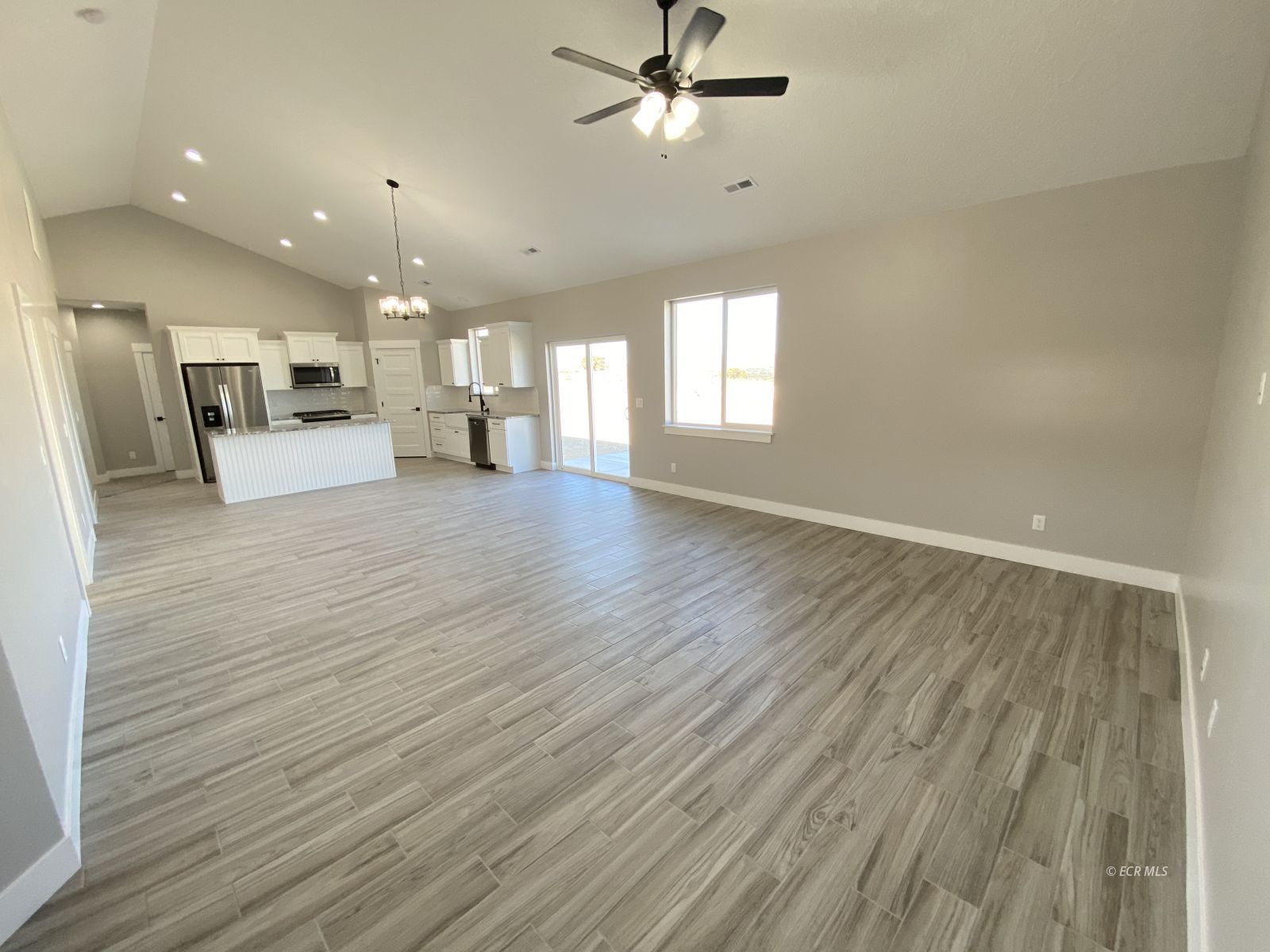 267 Northglen Drive Property Photo 4