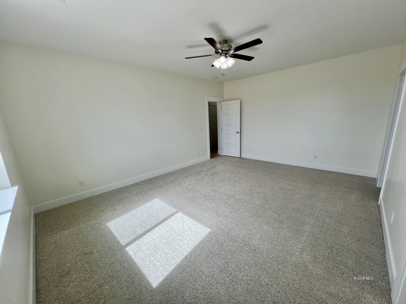 327 Lookout Drive Property Photo 25