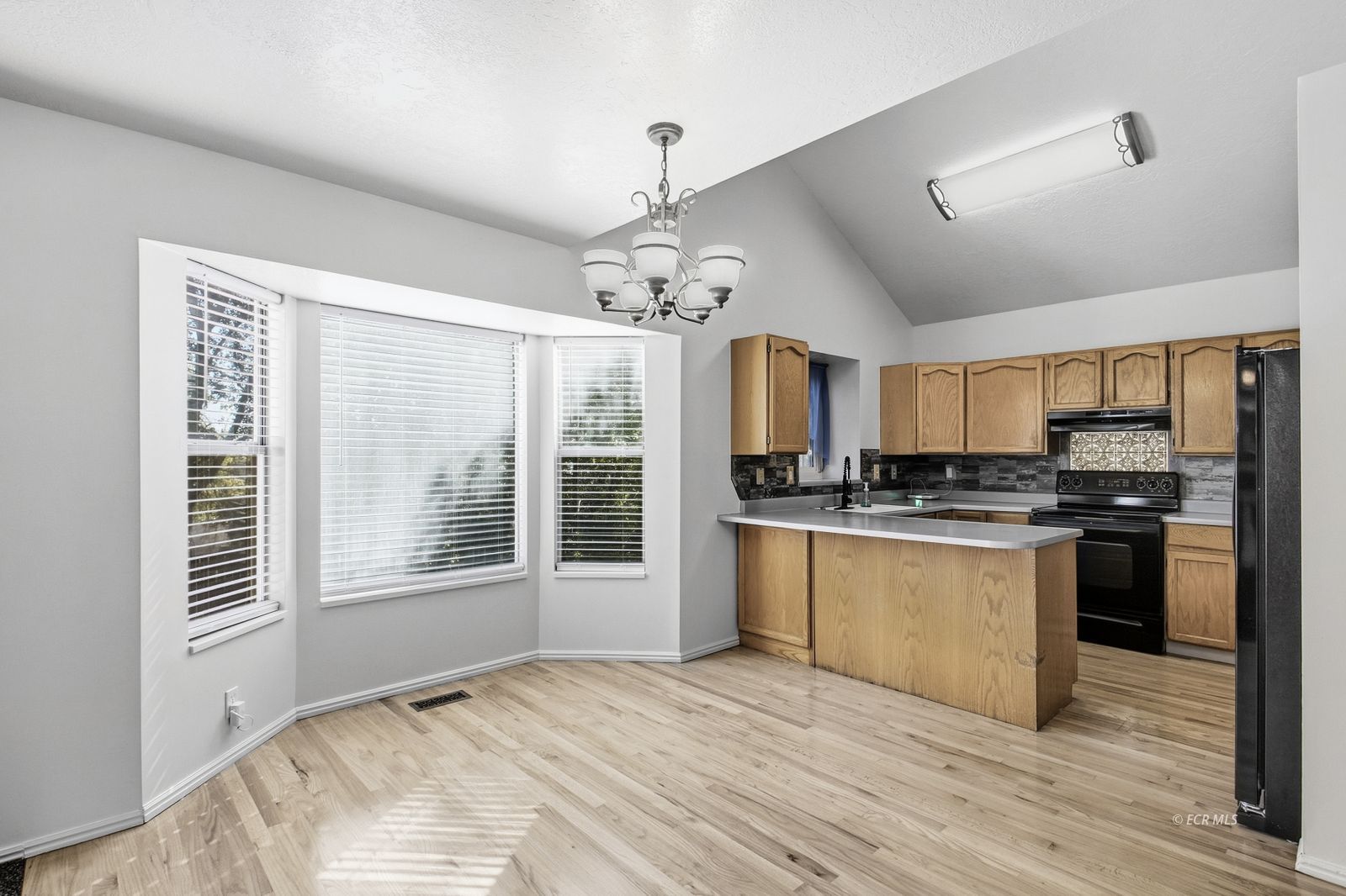 2110 Colonial Drive Property Photo 16