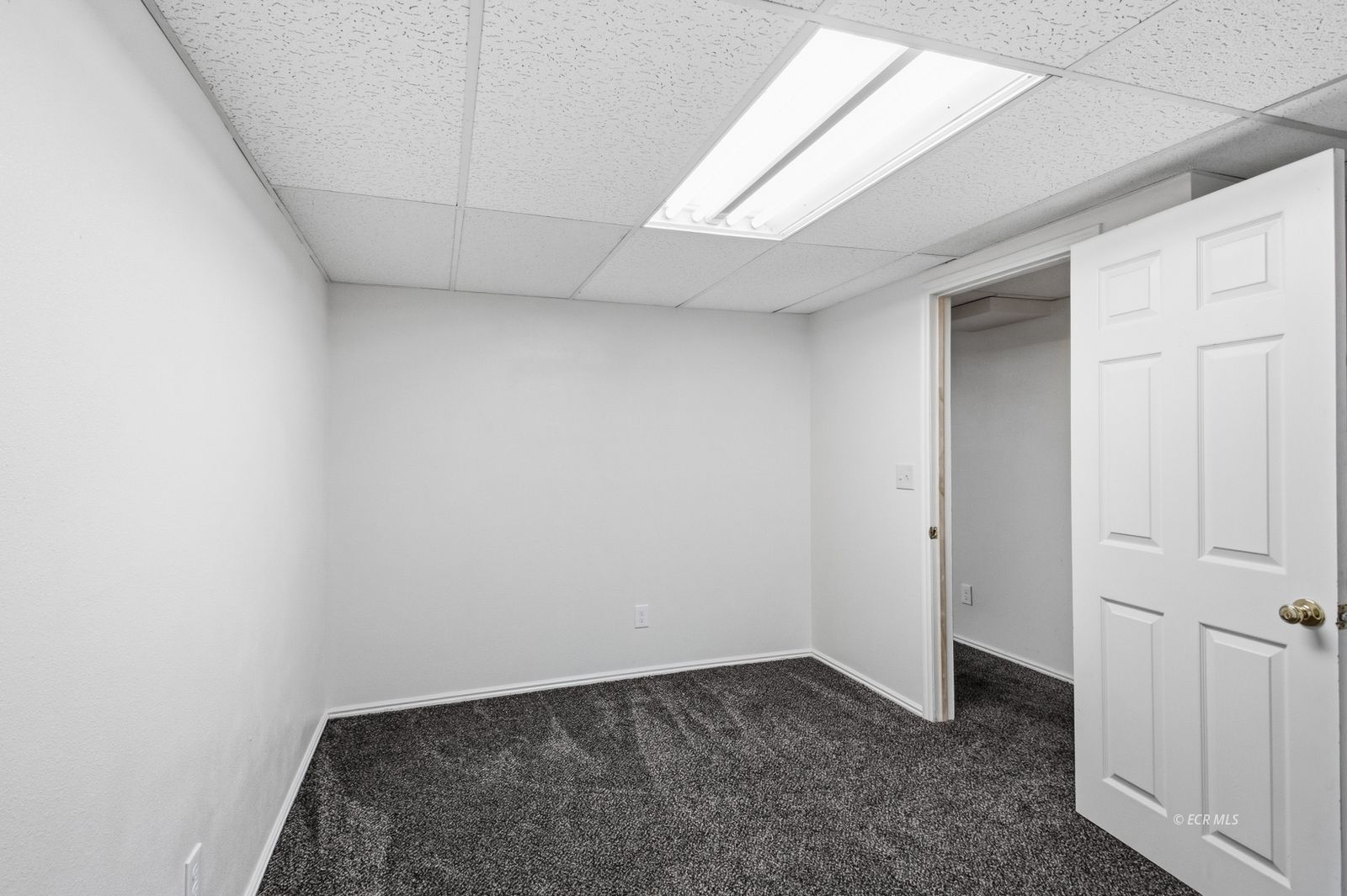 2110 Colonial Drive Property Photo 28