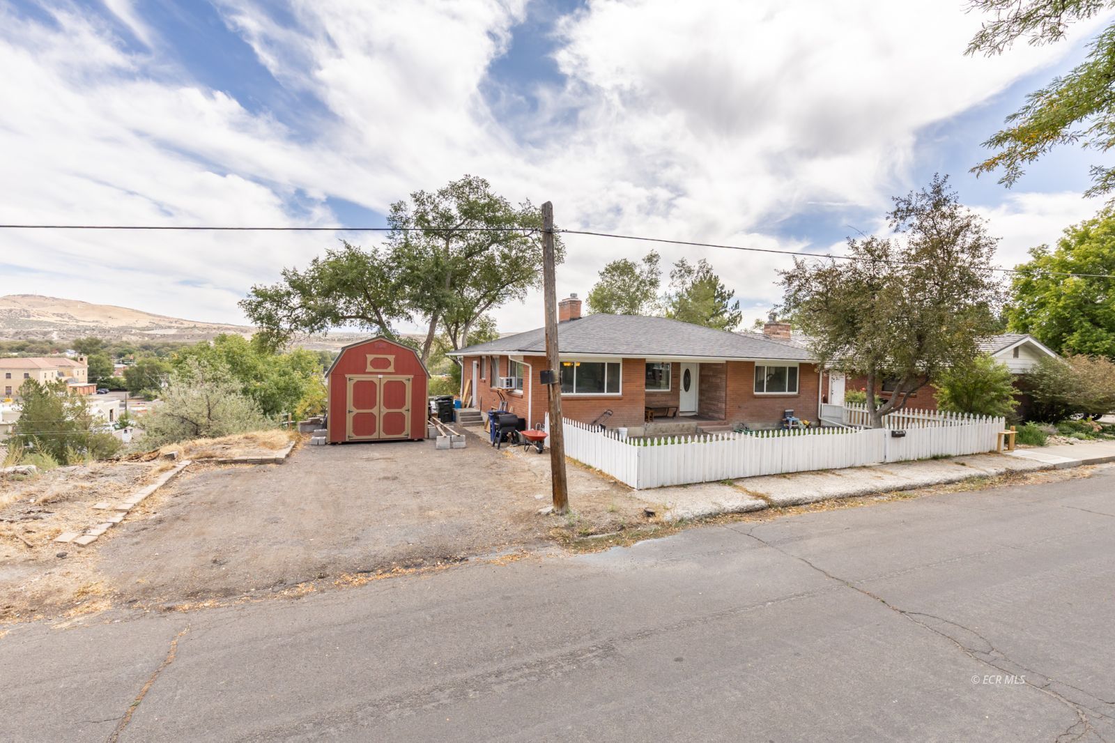 184 Court Street Property Photo 4